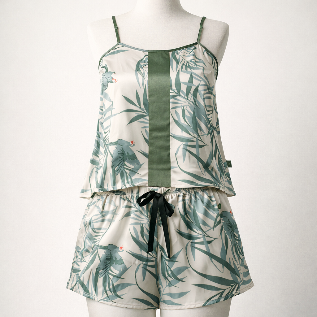 Conjunto de Pijama de Cetim com Estampado Tropical
