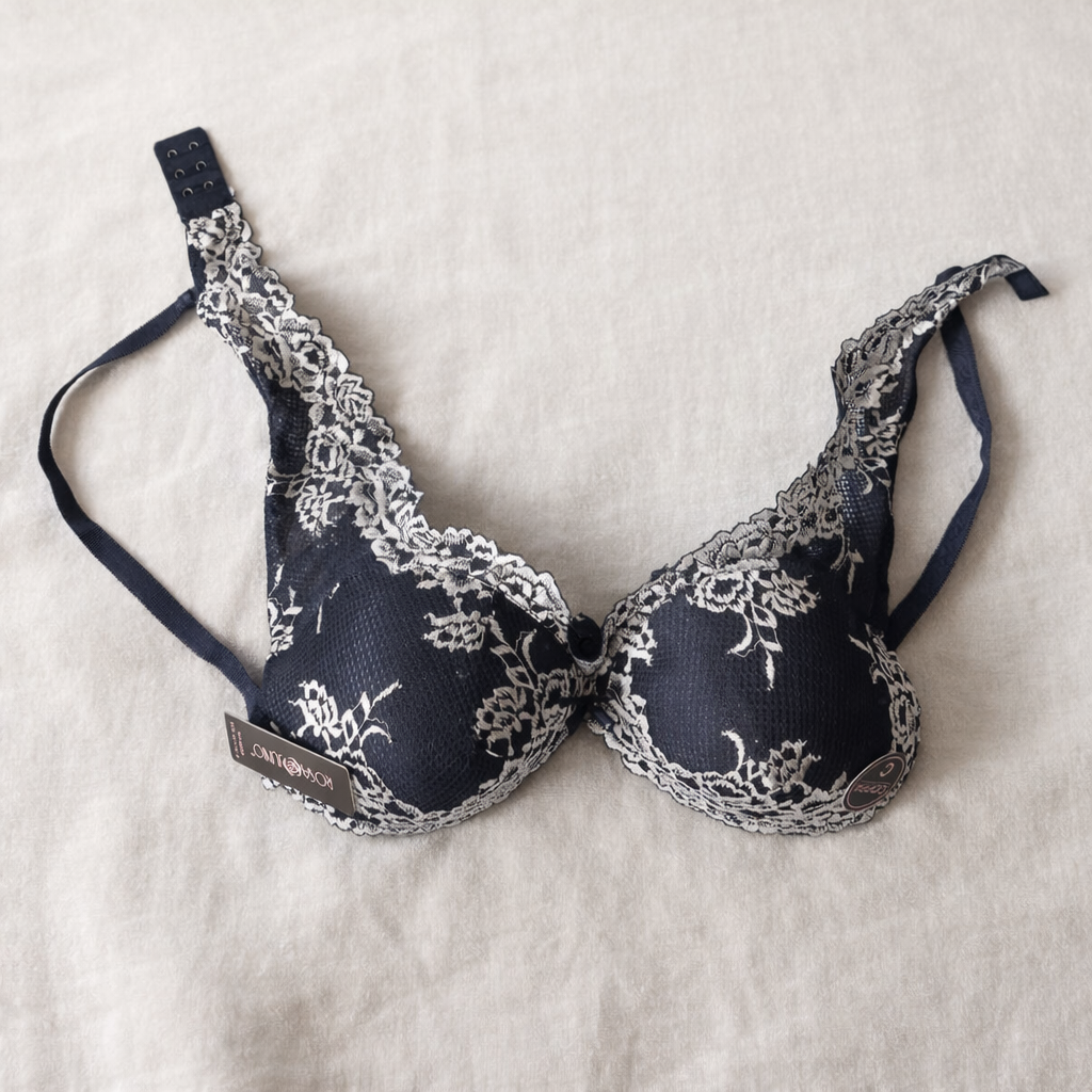 Sutiã de Renda Floral com Aro · Copa C