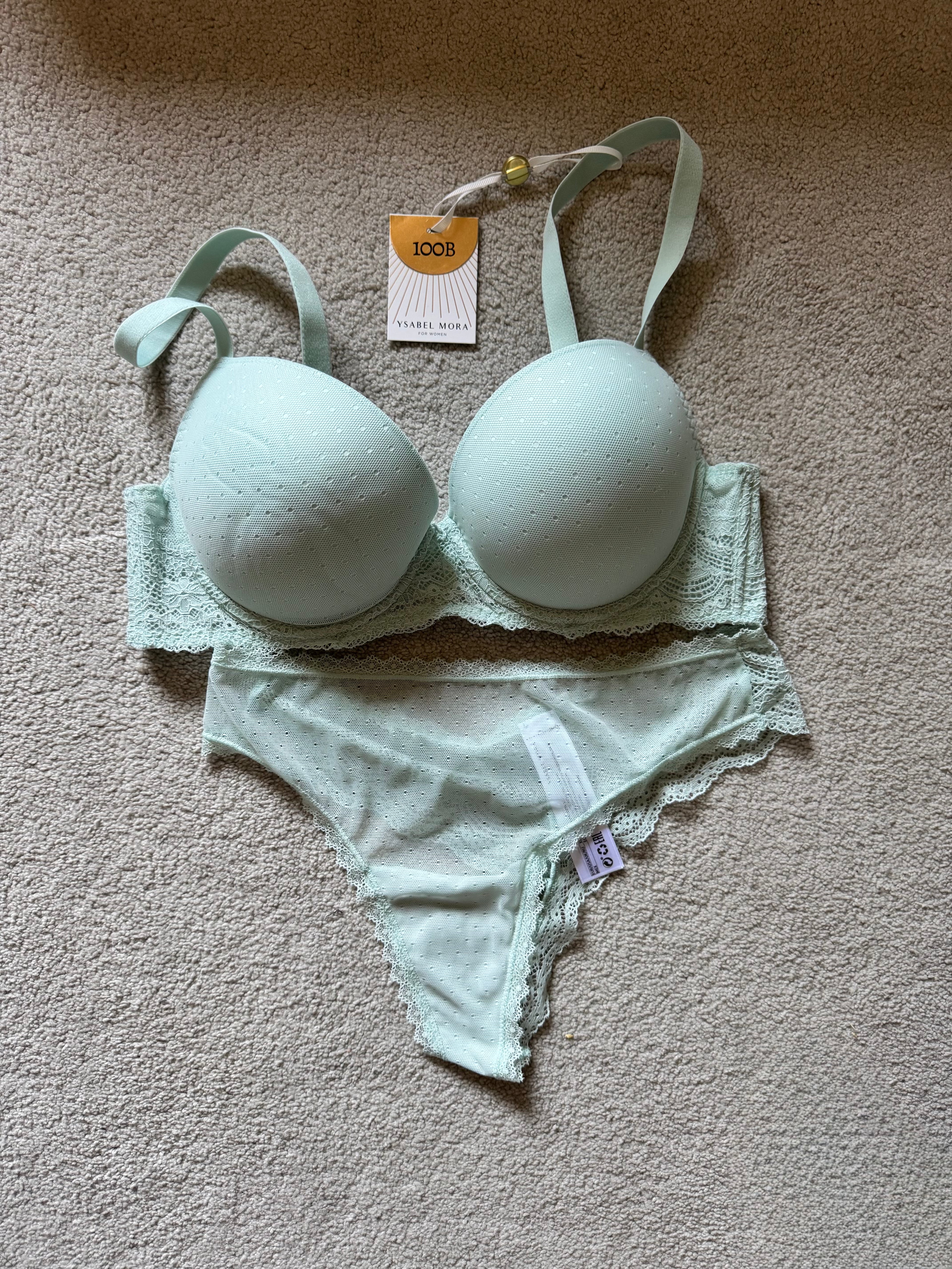 Conjunto Push-Up de Renda com Bolinhas